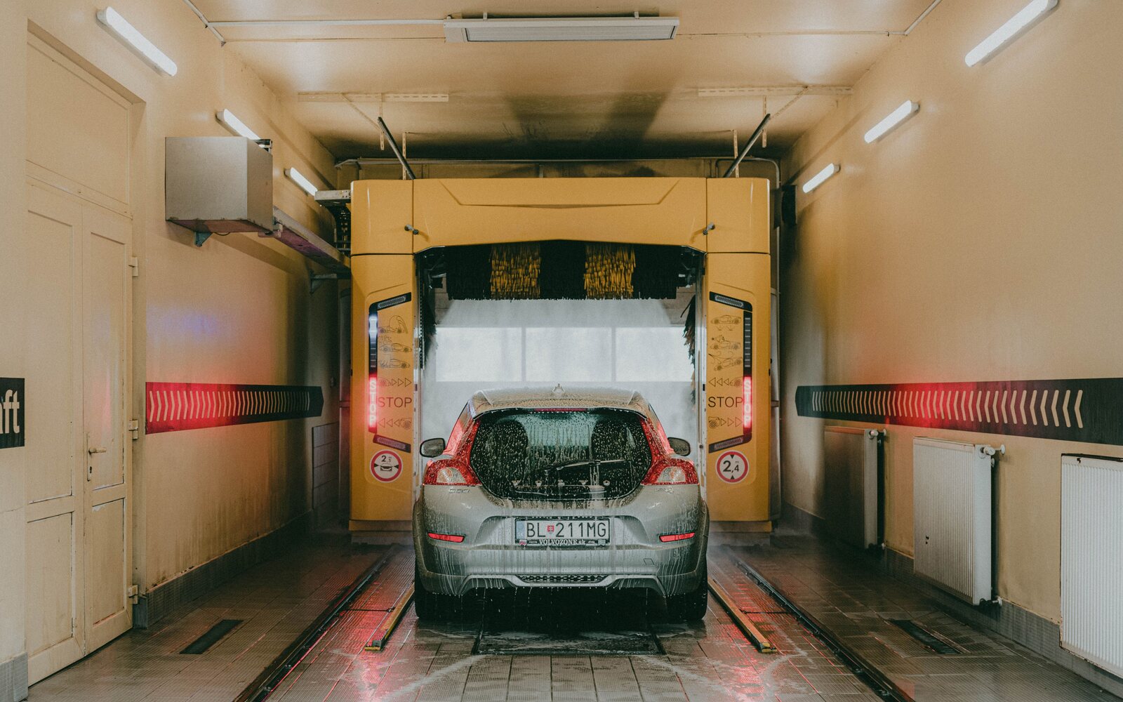 Car in an automatic car wash tunnel financed through Market Capital Lending